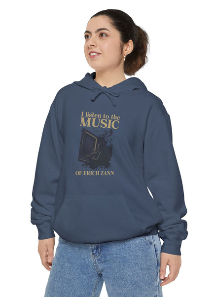 I Listen To The Music Of Erich Zann – Hoodie Unisex
